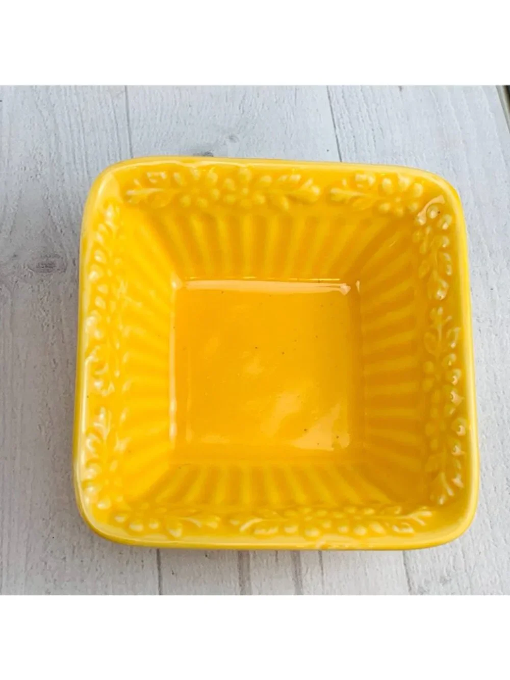 Gibson BLOOMING HILLS Golden Yellow Embossed Floral Dessert Ice Cream Bowl Set 5